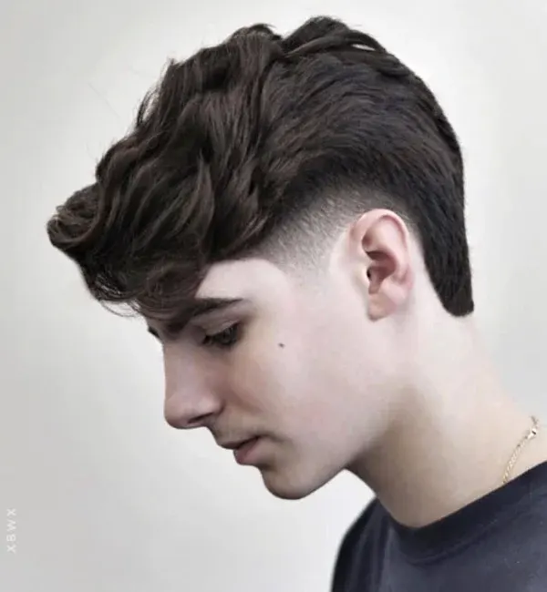 Medium-Short Flowing Curtains